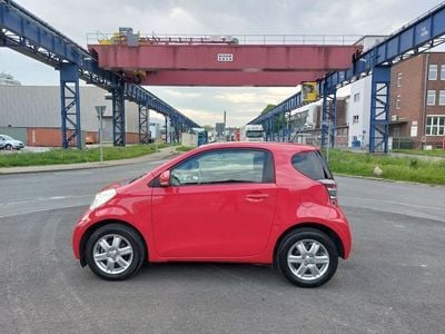 Toyota iQ