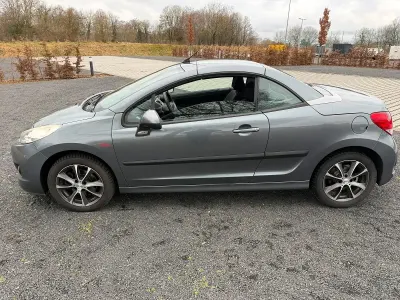 Gebraucht Peugeot 207 CC 120 PS (88 kW) 2010 Grau Cabrio