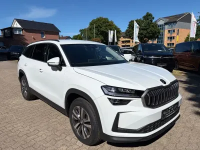 Neu Skoda Kodiaq Selection 150 PS (110 kW) 2025 Moon white metallic SUV