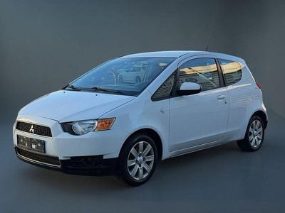 Gebraucht Mitsubishi Colt 95 PS (69 kW) 2011 Weiß Kleinwagen