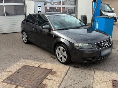 Second-hand Audi A3 S-Line 140 CP (102 kW) 2005 Negru Hatchback
