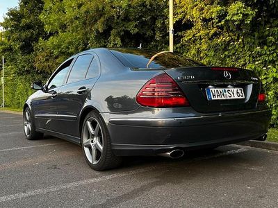 Mercedes E320