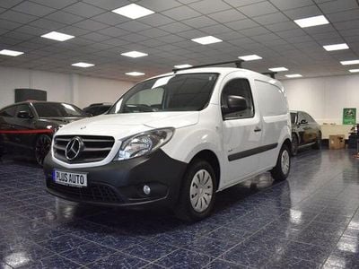 Gebraucht Mercedes Citan 108 75 PS (55 kW) 2016 Weiß Van / Kleinbus