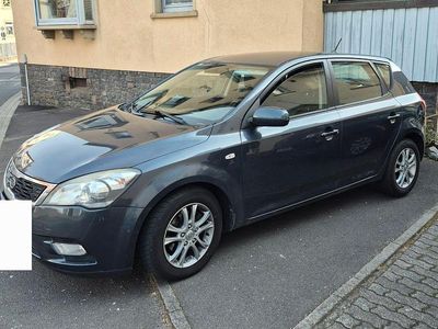 Gebraucht Kia Ceed 116 PS (85 kW) 2011 Grau Kleinwagen
