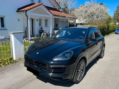 Usata Porsche Cayenne Platinum Edition 462 CV (339 kW) 2022 Nero SUV