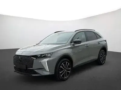 Gebraucht DS Automobiles DS7 Crossback Performance Line Plus 131 PS (96 kW) 2024 Lacquered grey (metallic) SUV