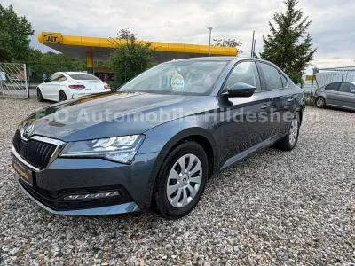 Używany Skoda Superb Active 150 KM (110 kW) 2019 Szary Sedan/Limuzyna