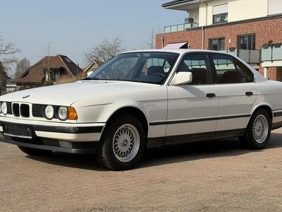 Gebraucht BMW 525 170 PS (125 kW) 1988 Weiß Limousine