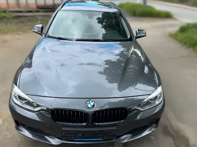 Gebraucht BMW 318 Sport Line 143 PS (105 kW) 2015 Grau Kombi