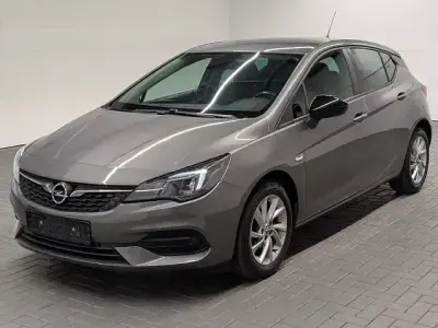 Gebraucht Opel Astra 131 PS (96 kW) 2021 Quarzgraumet. Limousine