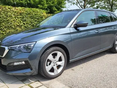 Gebraucht Skoda Scala Style 150 PS (110 kW) 2020 Grau Kleinwagen