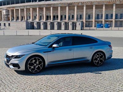 Second-hand VW Arteon R-line 190 CP (139 kW) 2018 Gri Hatchback