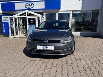 Gebraucht VW Golf VII Comfortline 150 PS (110 kW) 2017 Grau Limousine