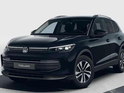 Schwarz (grenadillschwarz metallic) Neu 2025 VW Tiguan SUV | 52.320 € (Teuer)