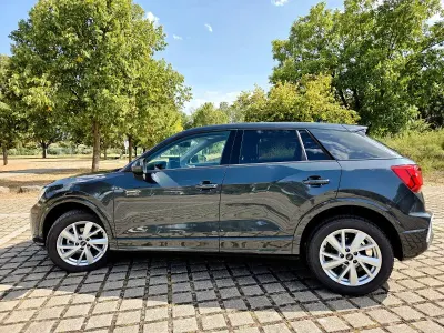 Gebraucht Audi Q2 Ambiente 150 PS (110 kW) 2025 Grau SUV
