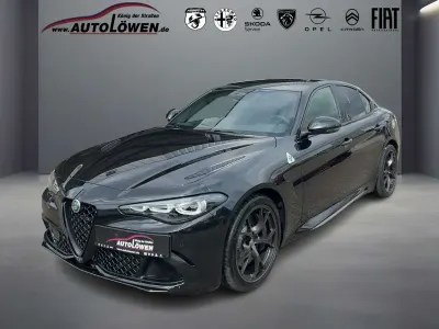 Neu Alfa Romeo Giulia Quadrifoglio 519 PS (381 kW) 2025 Nero vulcano, metallic Limousine