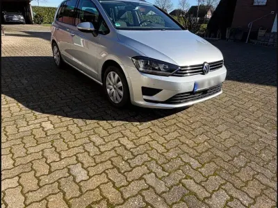 Używany VW Golf Sportsvan Comfortline 86 KM (63 kW) 2015 Srebrny Minivan