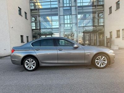 Gebraucht BMW 523 Sport Line 204 PS (150 kW) 2011 Grau Limousine