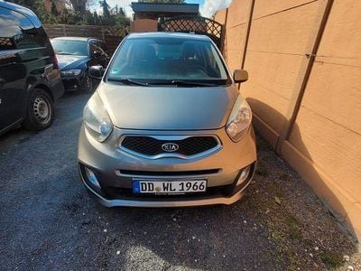 Gebraucht Kia Picanto Attract 69 PS (50 kW) 2012 Silber Kleinwagen