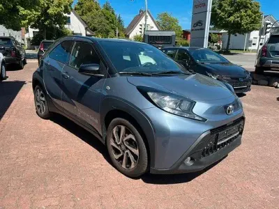 Gebraucht Toyota Aygo X Team 72 PS (52 kW) 2025 Schwarz SUV