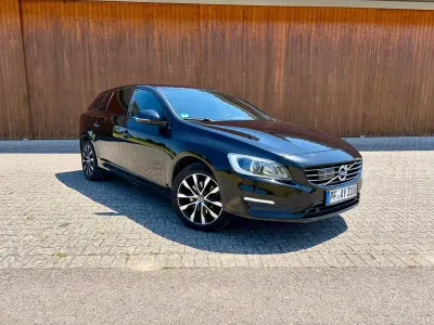Gebraucht Volvo V60 Linje Svart 150 PS (110 kW) 2018 Schwarz Kombi