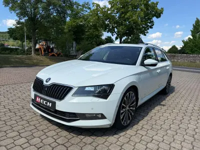 Gebraucht Skoda Superb LAURIN & KLEMENT 190 PS (139 kW) 2015 Weiß Kombi
