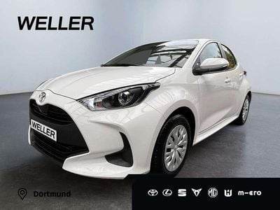 Neu Toyota Yaris Hybrid 116 PS (85 kW) 2025 Weiss Kleinwagen