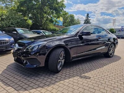 Mercedes E200