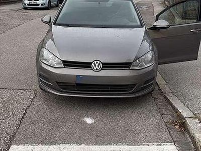 Gebraucht VW Golf VII 122 PS (89 kW) 2013 Limousine
