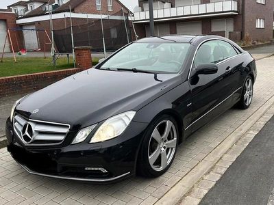 Schwarz Gebraucht 2009 Mercedes E350 Coupé | 8.250 € (Guter Preis)
