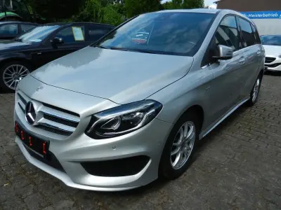 Gebraucht Mercedes B180 Edition 122 PS (89 kW) 2018 Silber Kleinwagen