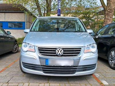 gebraucht VW Touran Benziner mit 140 Ps