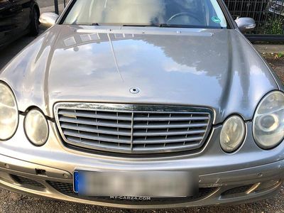 Gebraucht 2003 Mercedes E220 Kombi | 1.600 €