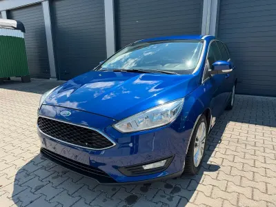Gebraucht Ford Focus Titanium 125 PS (91 kW) 2017 Blau Kombi