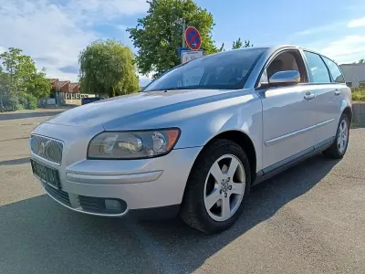 Usata Volvo V50 Kinetic 170 CV (125 kW) 2004 Argento Station wagon