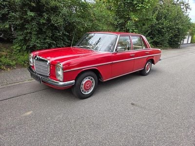 Gebraucht Mercedes W115 55 PS (40 kW) 1974 Rot Limousine