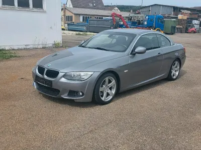 Gebraucht BMW 318 Cabriolet Comfort Edition 143 PS (105 kW) 2012 Grau Cabrio