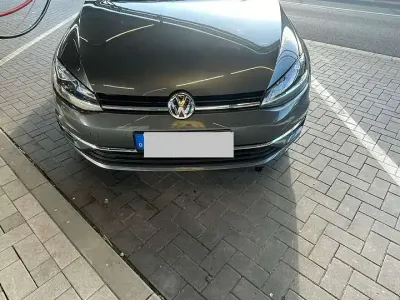 Gebraucht VW Golf VII Comfortline 86 PS (63 kW) 2019 Grau Kleinwagen