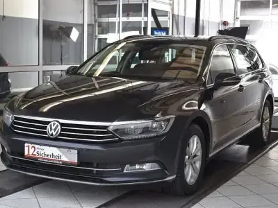 Gebraucht VW Passat 190 PS (139 kW) 2019 Mangangrau metallic Kombi