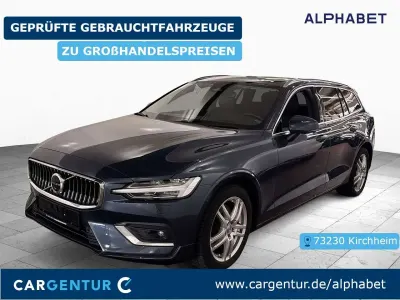 Gebraucht Volvo V60 Ultimate 197 PS (144 kW) 2022 Blau Kombi