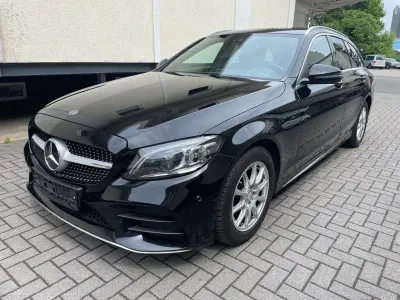 Gebraucht Mercedes C220 AMG line 194 PS (142 kW) 2019 Schwarz Limousine