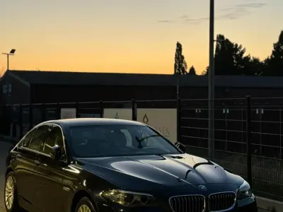 Gebraucht BMW 520 184 PS (135 kW) 2014 Blau Limousine