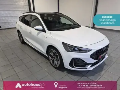 Usata Ford Focus ST-Line 155 CV (114 kW) 2023 Bianco Station wagon