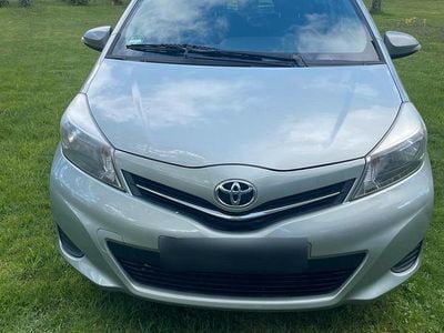 Usata Toyota Yaris 99 CV (72 kW) 2012 Utilitaria