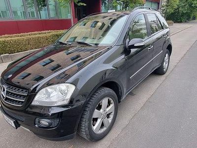 Schwarz Gebraucht 2007 Mercedes ML420 SUV | 8.800 € (Etwas zu teuer)