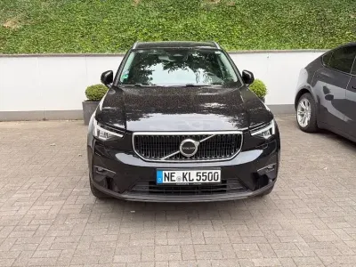 Gebraucht Volvo XC40 Core 163 PS (119 kW) 2024 Schwarz SUV