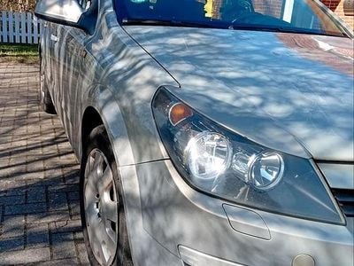 Gebraucht Opel Astra 144 PS (105 kW) 2005 Silber Limousine