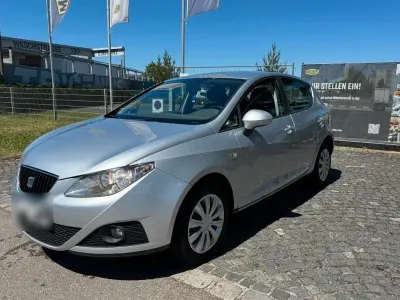 Używany Seat Ibiza 2011 Srebrny Sedan/Limuzyna
