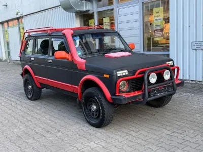 Gebraucht Lada niva 83 PS (61 kW) 2013 SUV