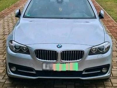 Gebraucht BMW 520 183 PS (134 kW) 2014 Grau Kombi